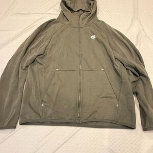 Nike Men's Taupe Hooded Performance Jacket